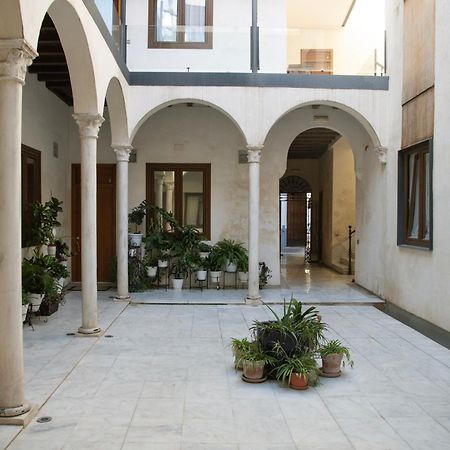 Casa Palacio Bustos Tavera Севілья Екстер'єр фото
